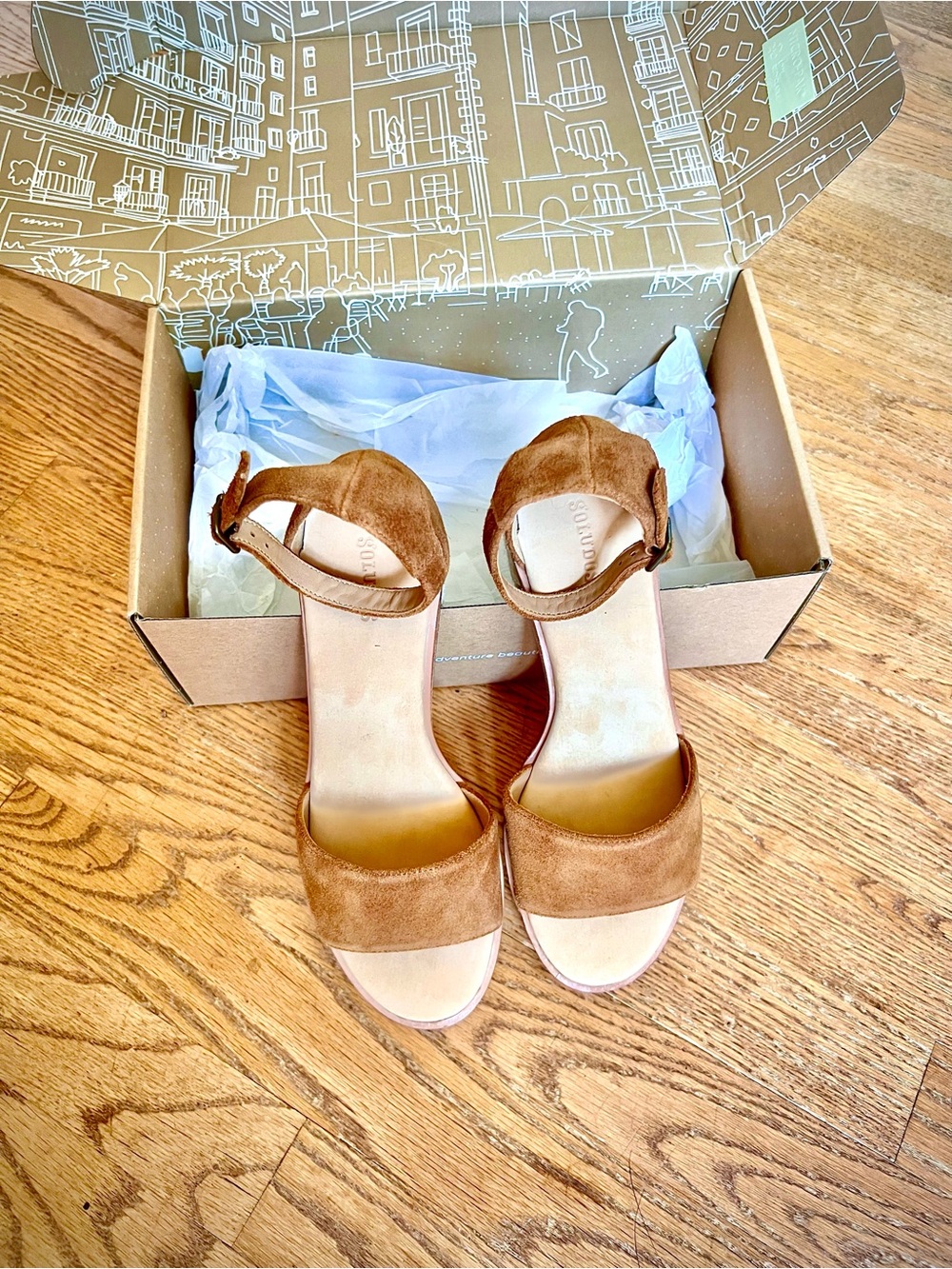 Women's Soludos Ankle-Strap Suede Sandals in Camel/Tan. nearly NWOT